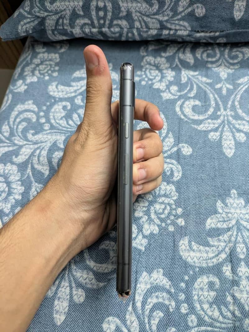 Google Pixel 7a 10/10 condition read description. 2