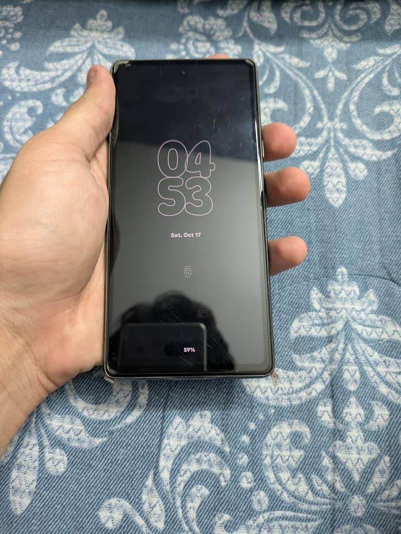 Google Pixel 7a 10/10 condition read description. 4