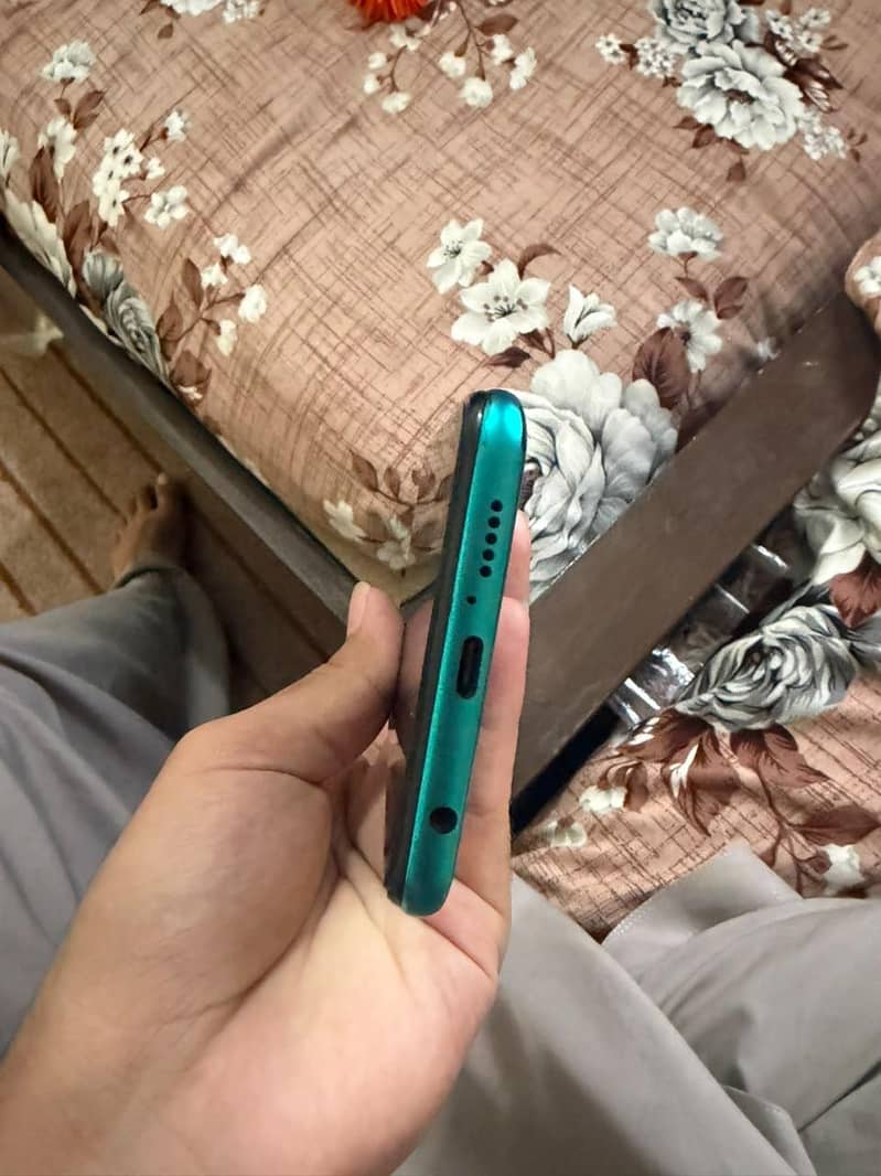 Xiaomi Redmi Note 9 Pro 4