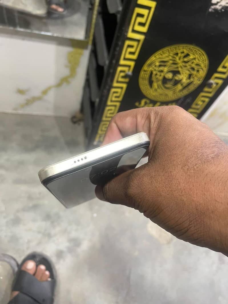 Tecno Spark 20C 4