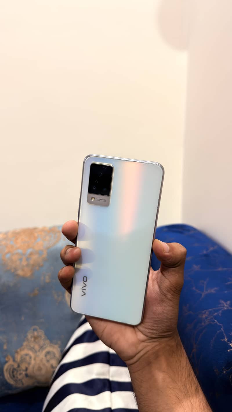 Vivo V21 0