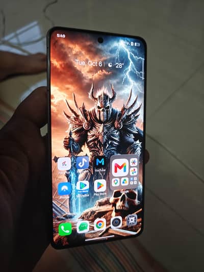Realme GT 6 5G global 12-256 waterpack bought from USA. read add plz