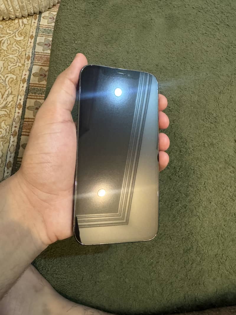 Apple iPhone 12 pro 1