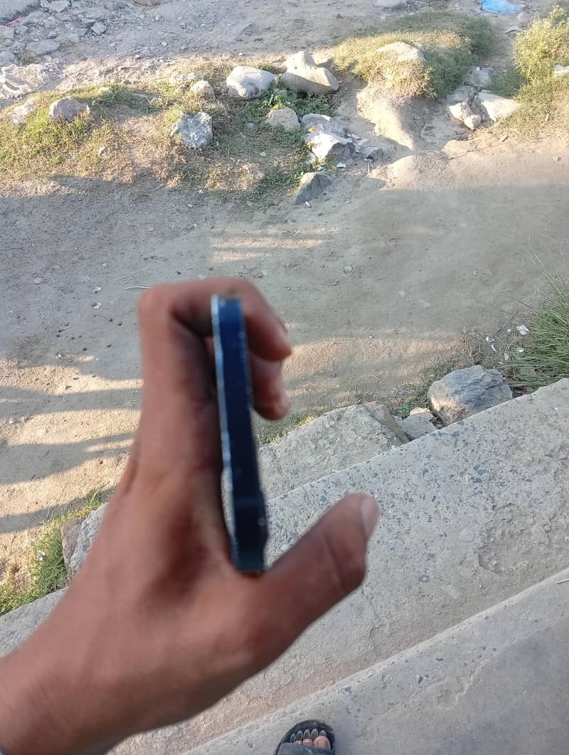 Apple iPhone 12 5