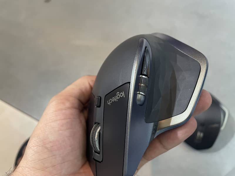 Mx master logitech mouse bluethoot 3 in 1 2