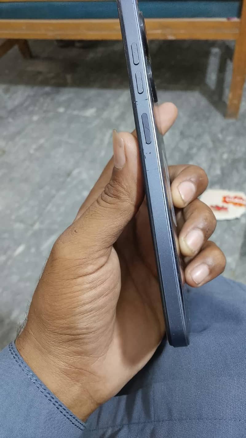 Tecno Spark 20C 3