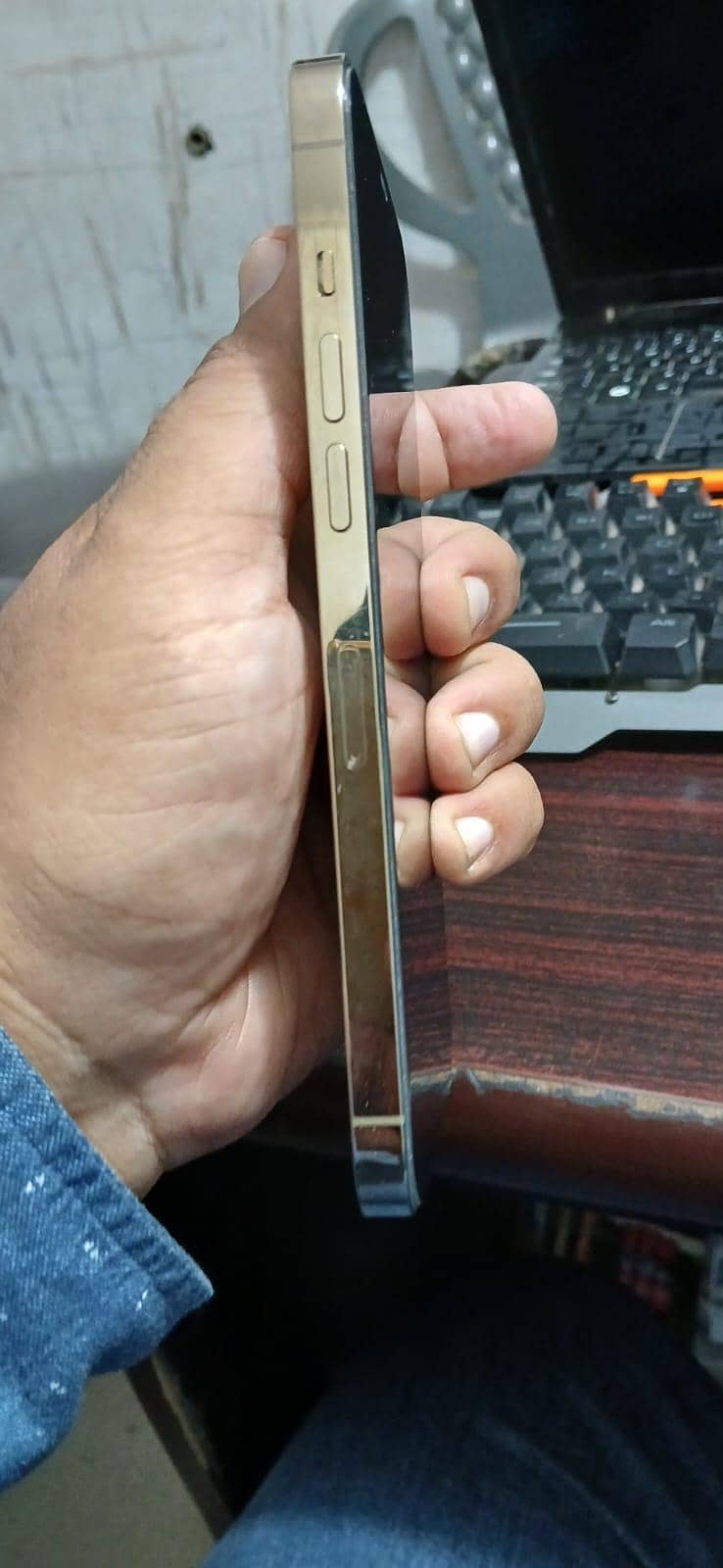 iPhone 12 Pro Max 4