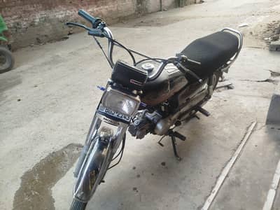 Honda CD 70 2020 model - Total genuine - All documents clear