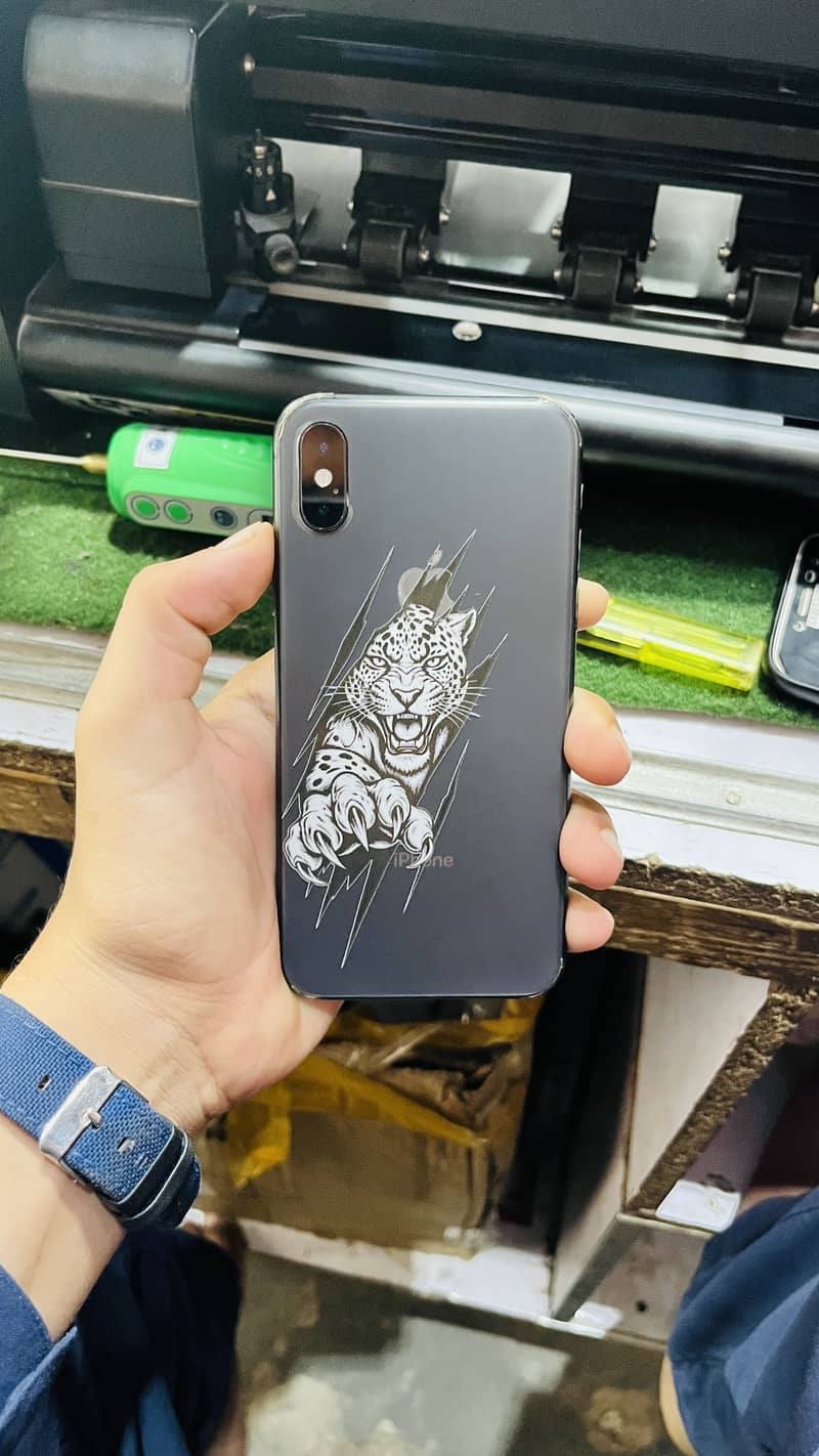 Apple iPhone XS 4