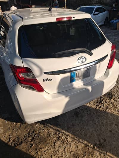 Toyota Vitz 2015