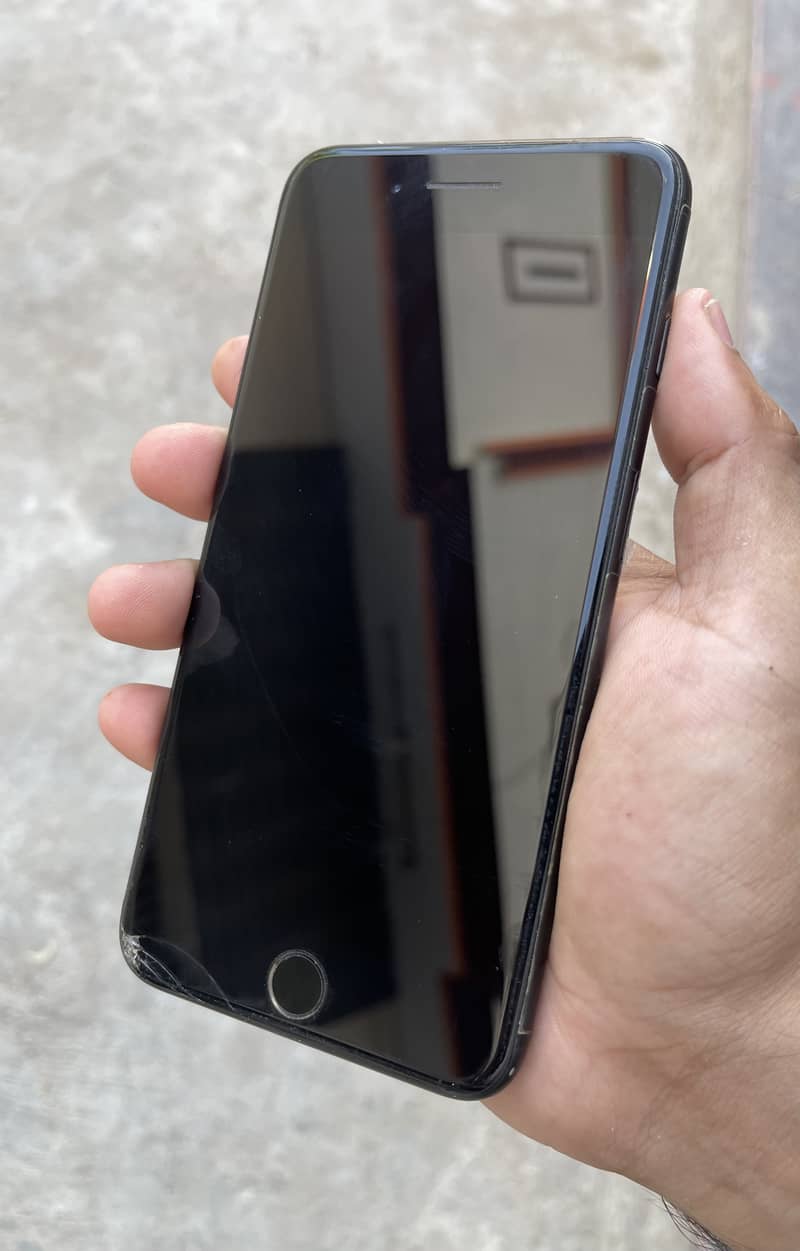 Apple iPhone 7 Plus 0