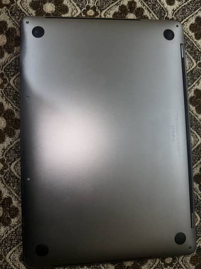 MacBook Pro 2019 13 Inch, 16GB RAM, 1TB SSD (For Parts Only)