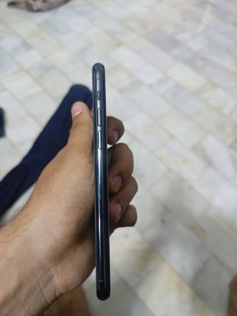 iphone 11pro 4