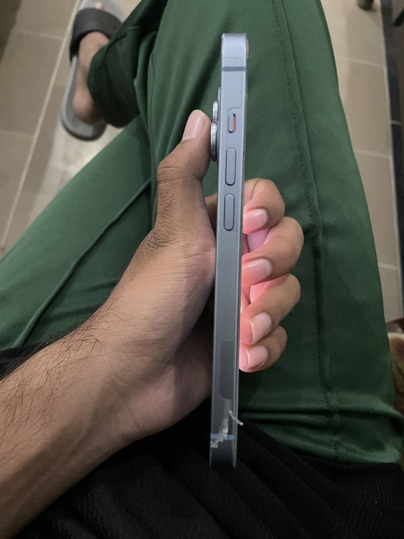 Apple iPhone 14 2
