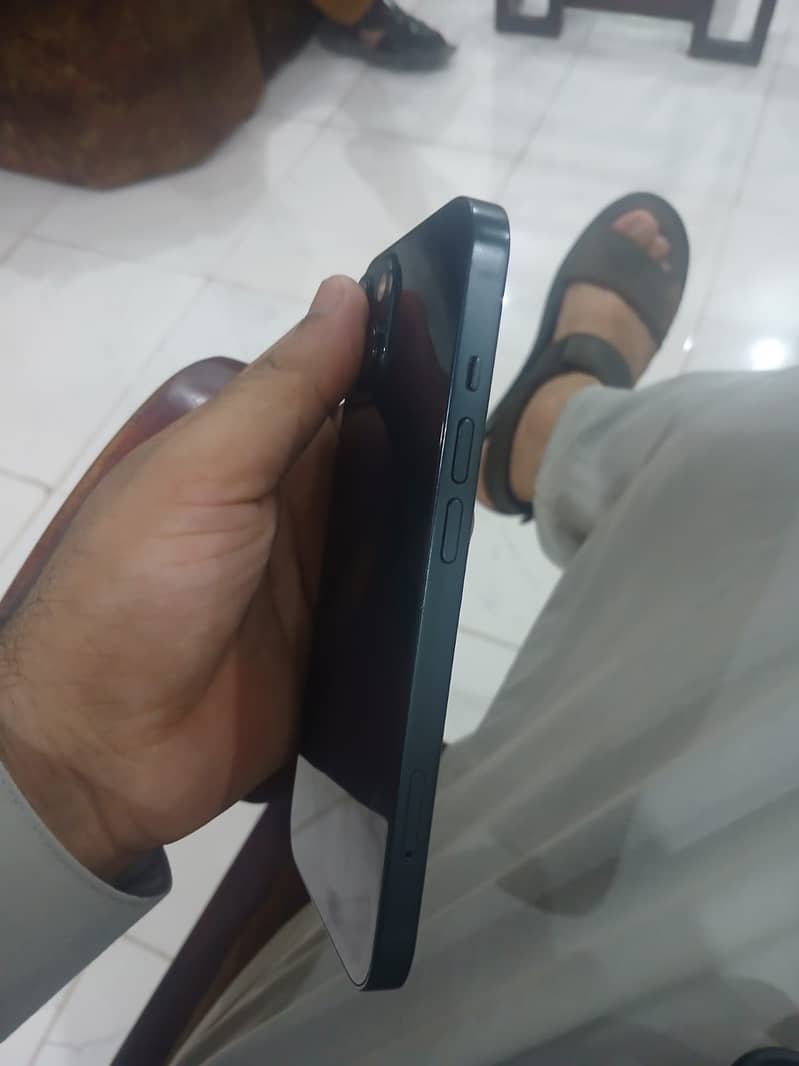 Apple iPhone 13 1