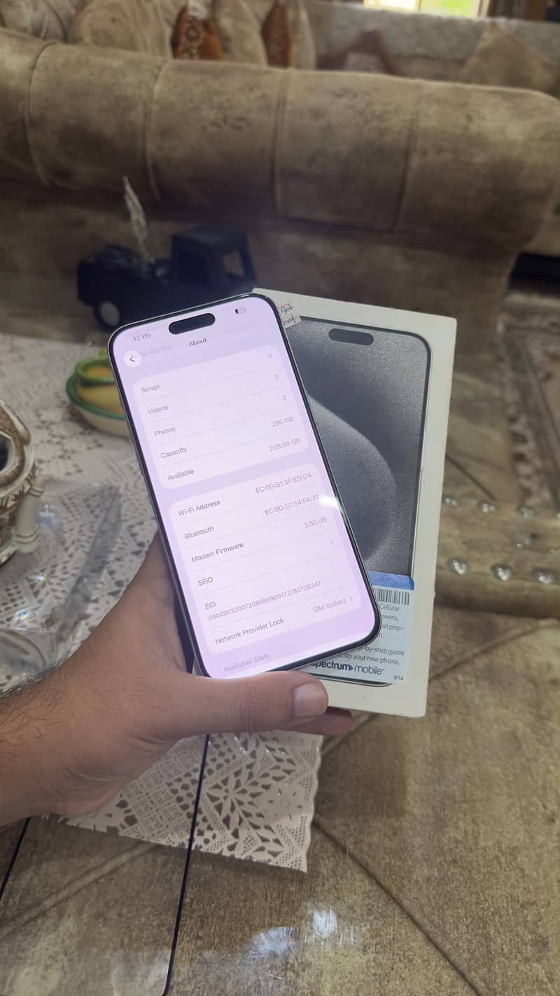 Apple iPhone 15 Pro Max 4