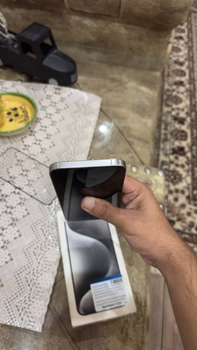 Apple iPhone 15 Pro Max 6