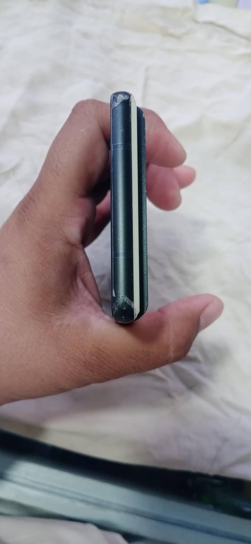 Google Pixel 6 4