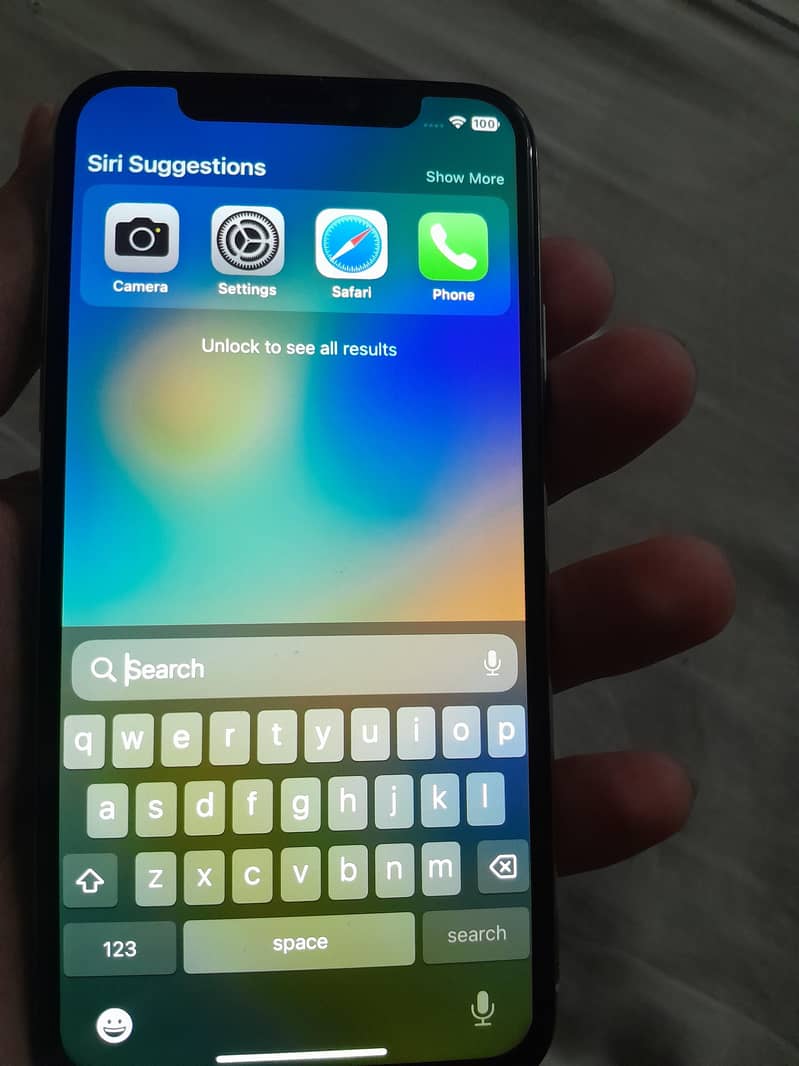Apple iPhone X 4