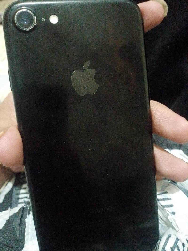 Apple iPhone 7 Plus 0