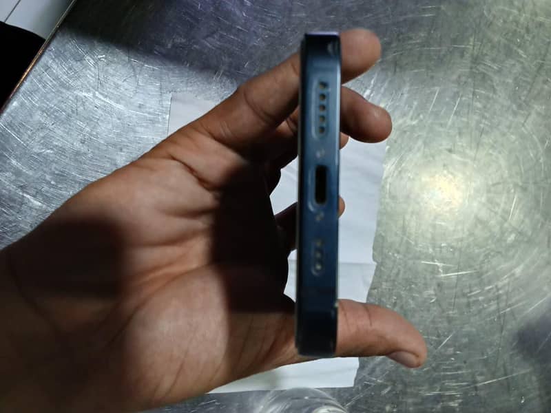 Apple iPhone 14 4