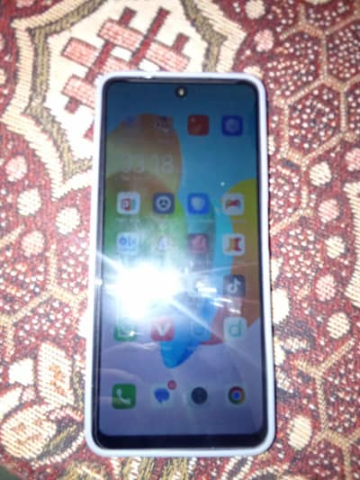 Tecno Spark 20C 4+4 128 urgent sale need mony