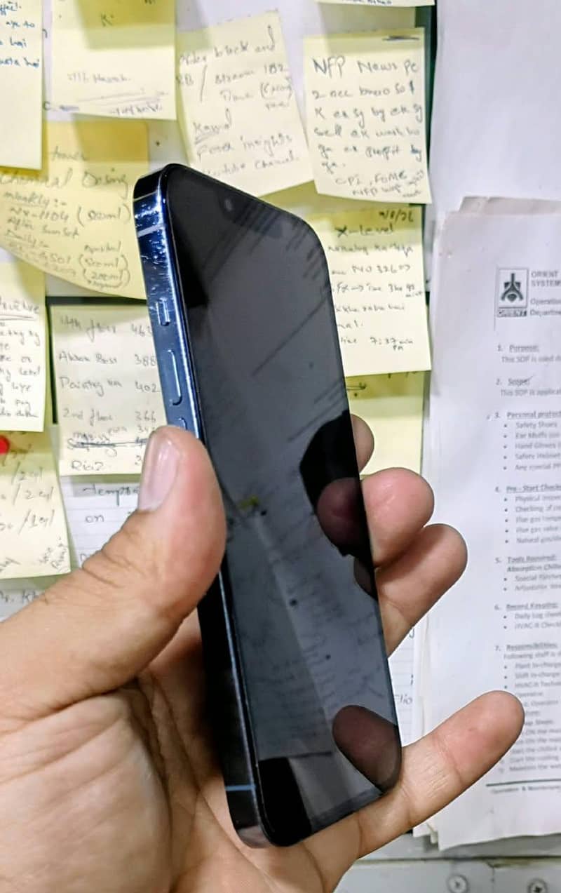 Apple iPhone 13 Pro      +923353432361 3
