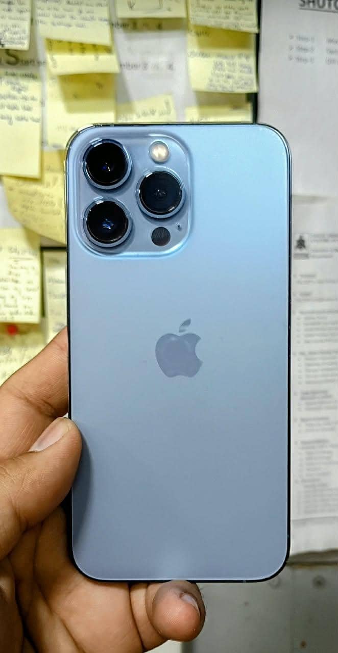 Apple iPhone 13 Pro      +923353432361 0
