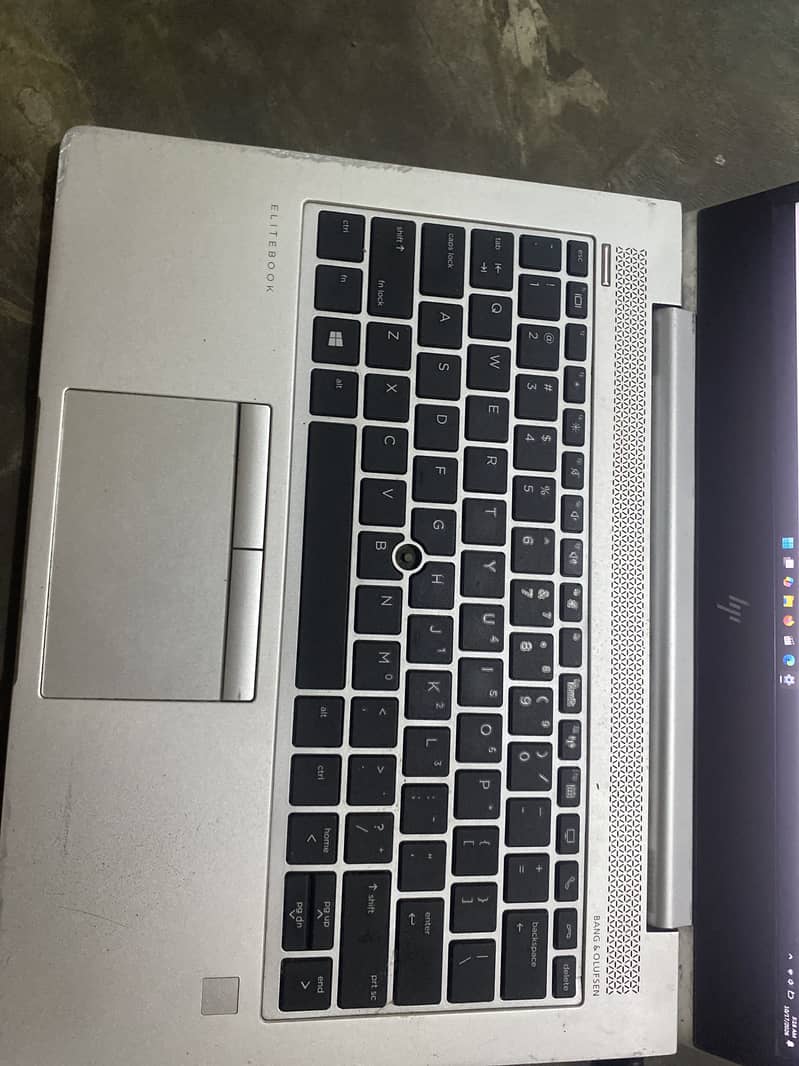 Laptop 8