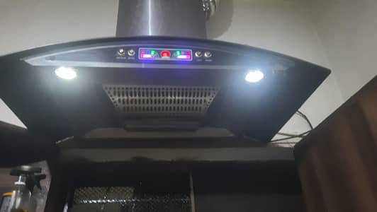 izone hood in good condition