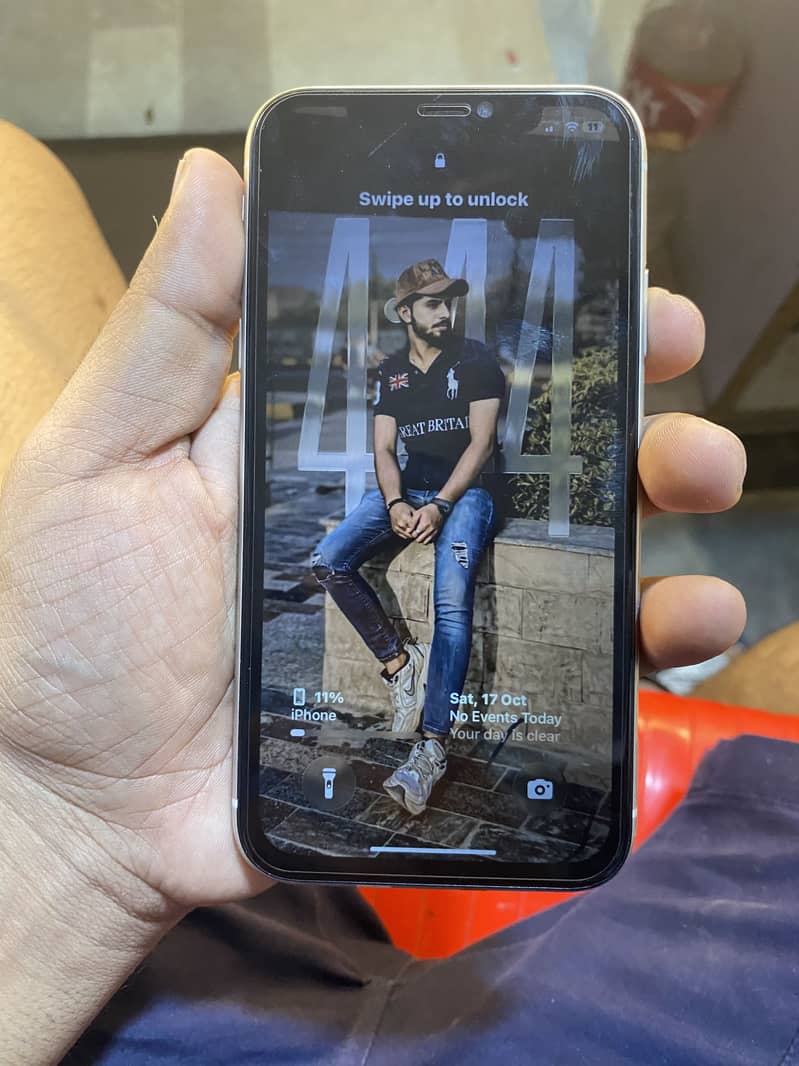 iPhone 11 3