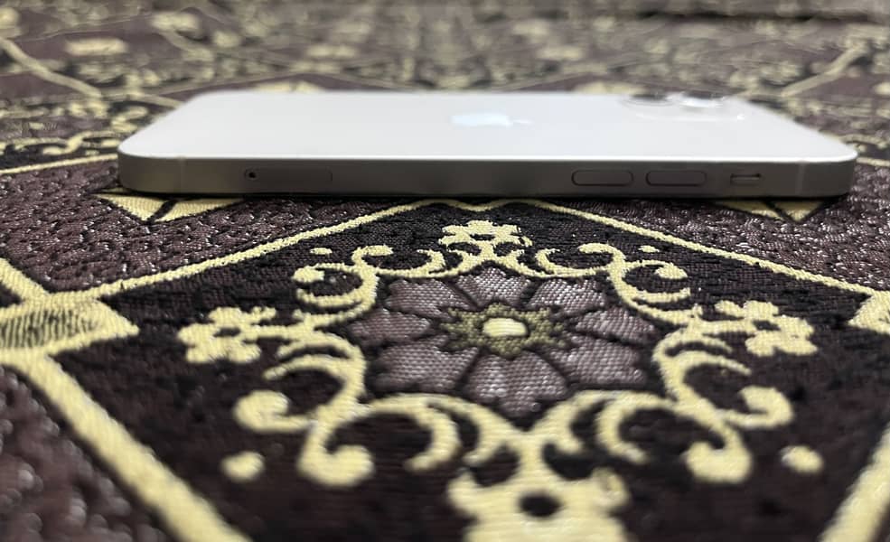 Apple iPhone 12 1