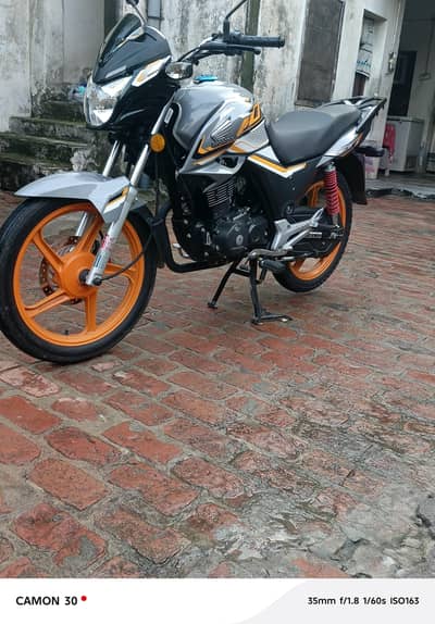 Honda Cb 150f Silver Ed