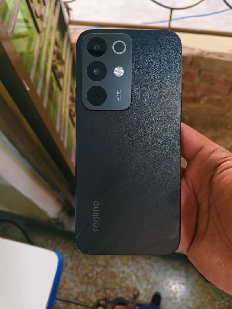 Realme c85 1