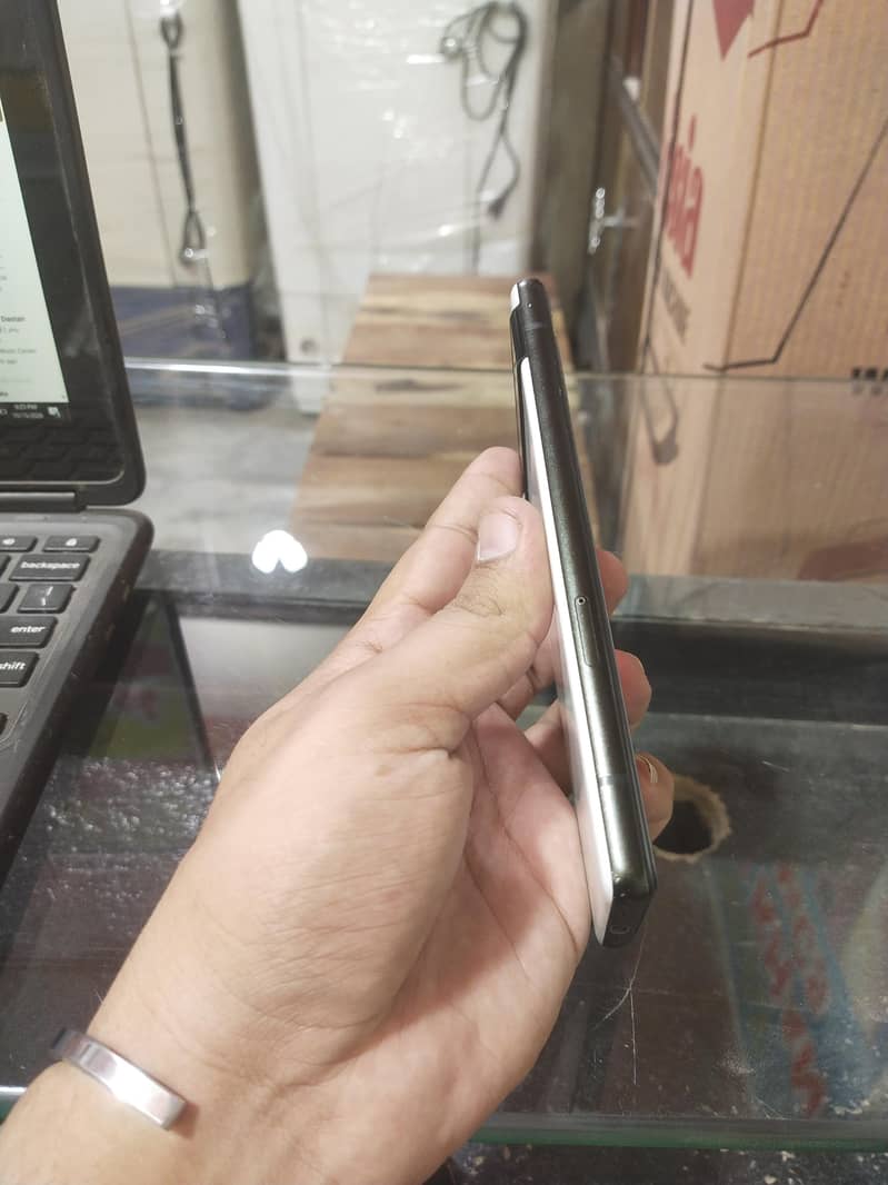 Google Pixel 6a 4
