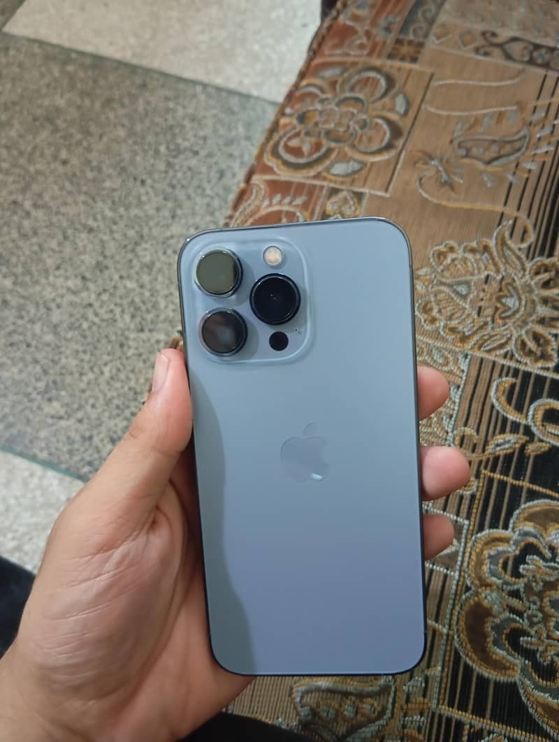 Apple iPhone 13 Pro 8