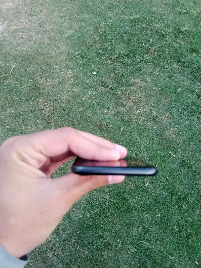 Apple iPhone 7 2