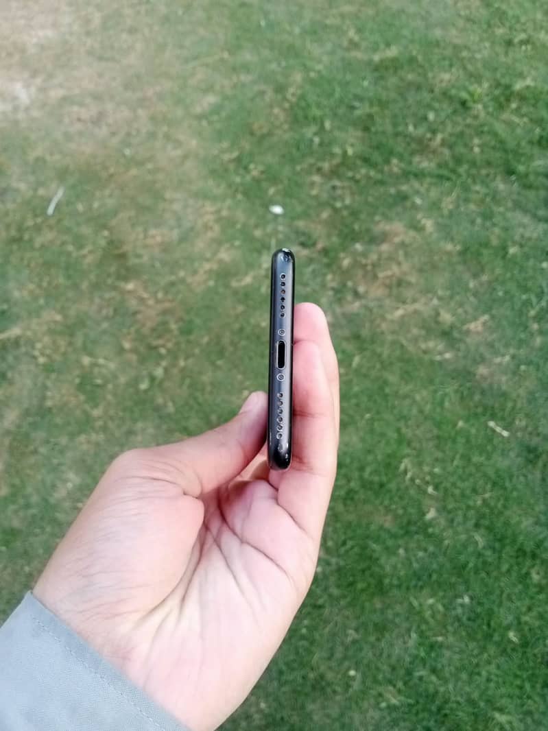 Apple iPhone 7 3