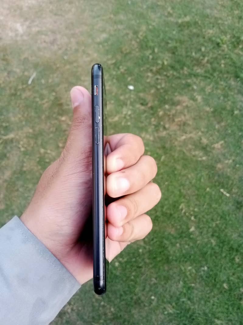 Apple iPhone 7 4