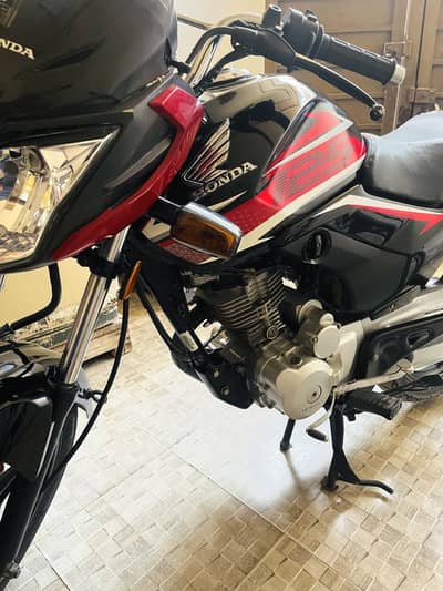 Honda cb 125 f