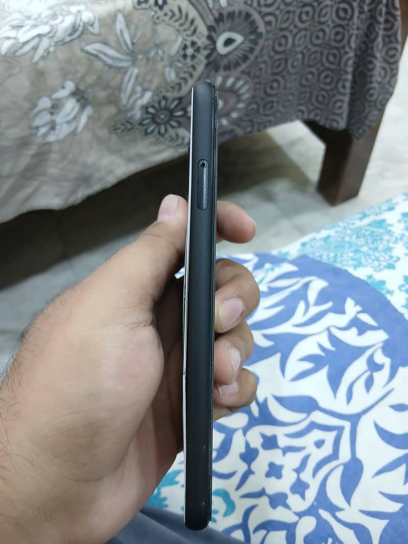 Google Pixel 4 3