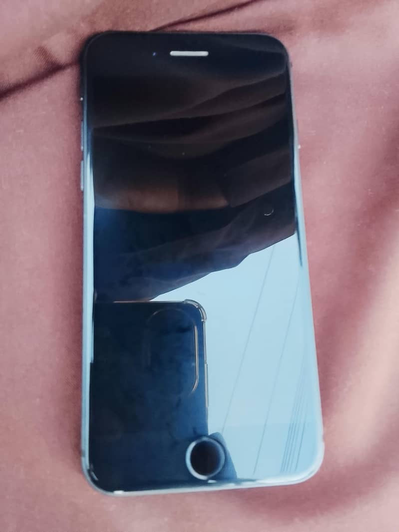 Apple iPhone 8 0