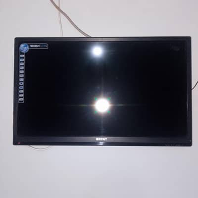 32 inches cable television .