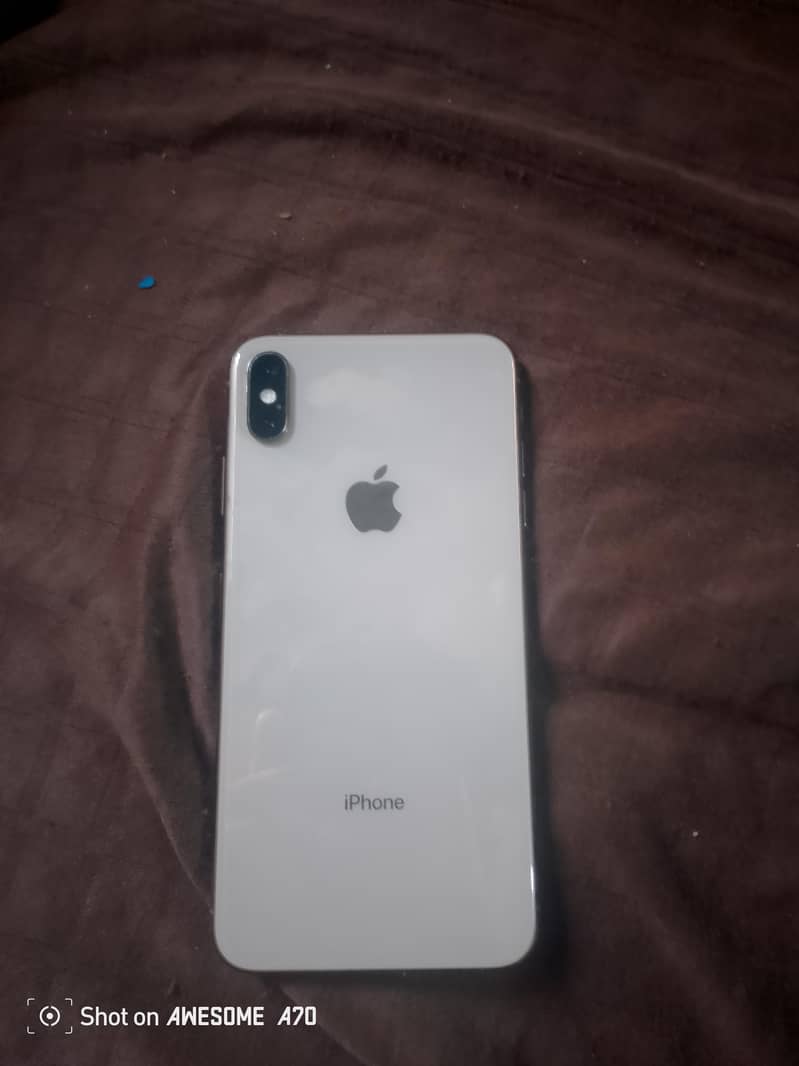 Apple iPhone XS Max 1