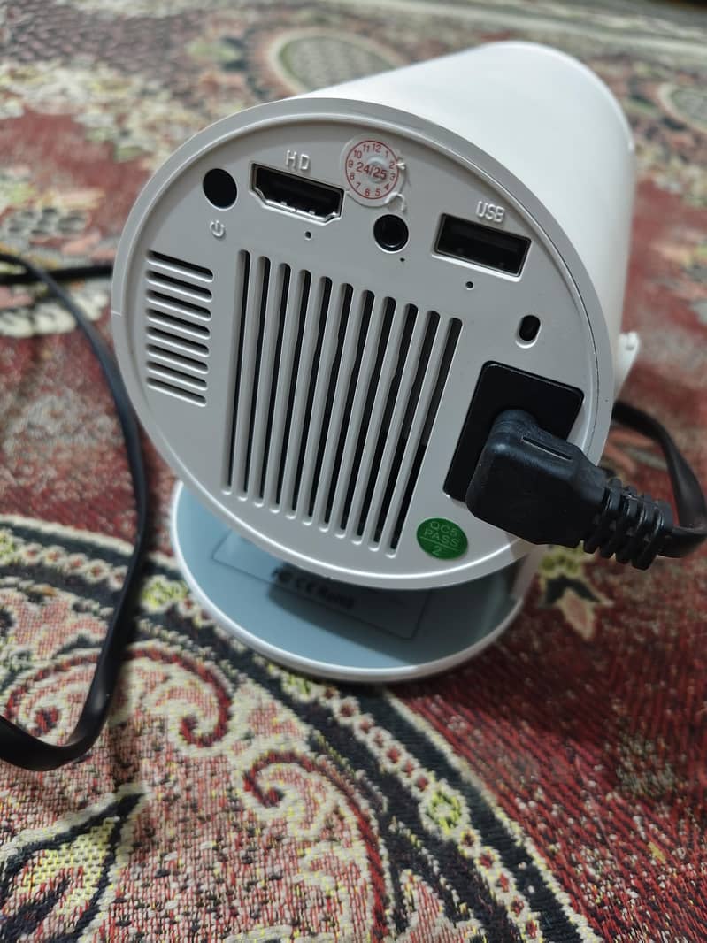 Android Smart Projector HY-300 2