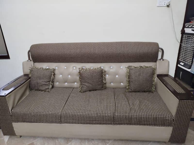 7 seater sofa 0