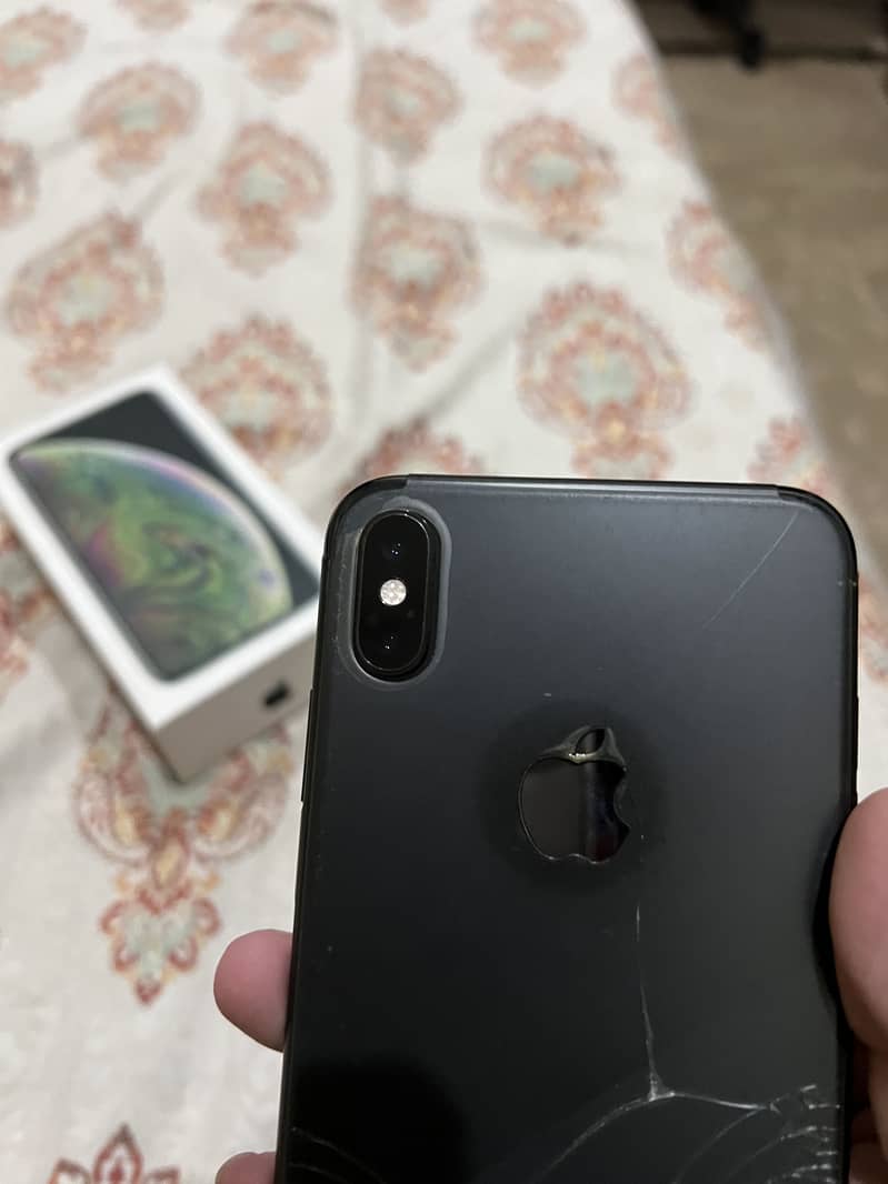 Apple iPhone XS Max 2