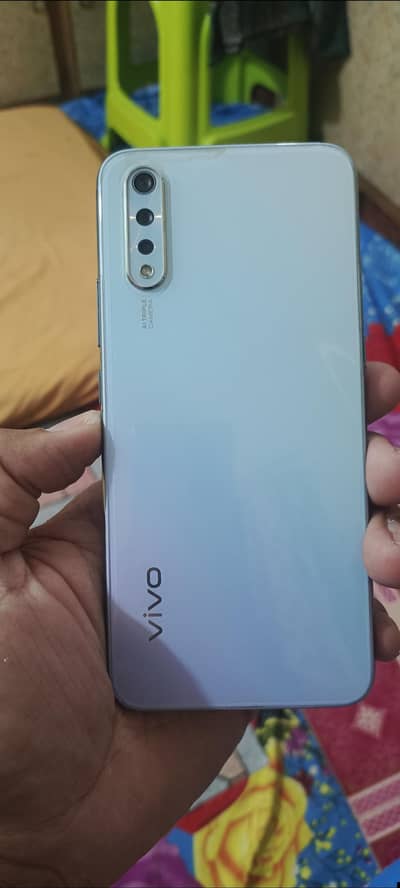 Vivo S1