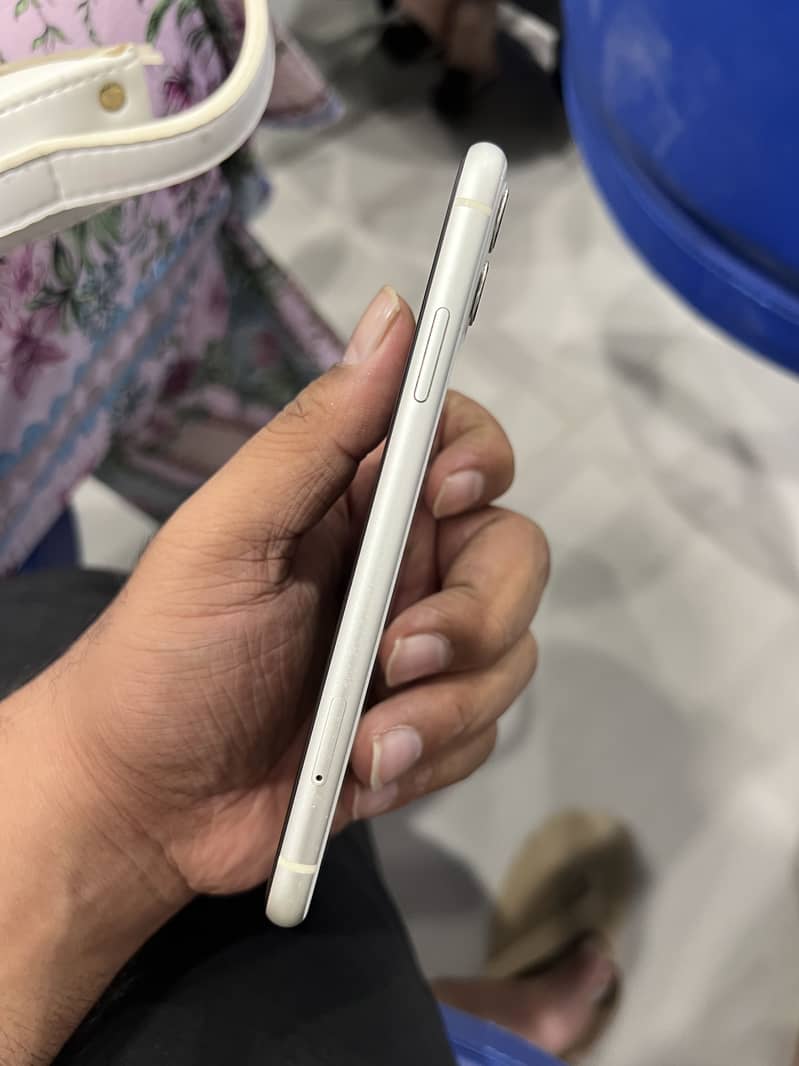 Apple iPhone 11 2