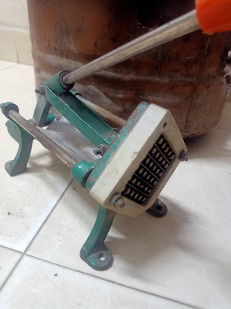 Fryer Chips Drumi aur Chips cutting Machine 2